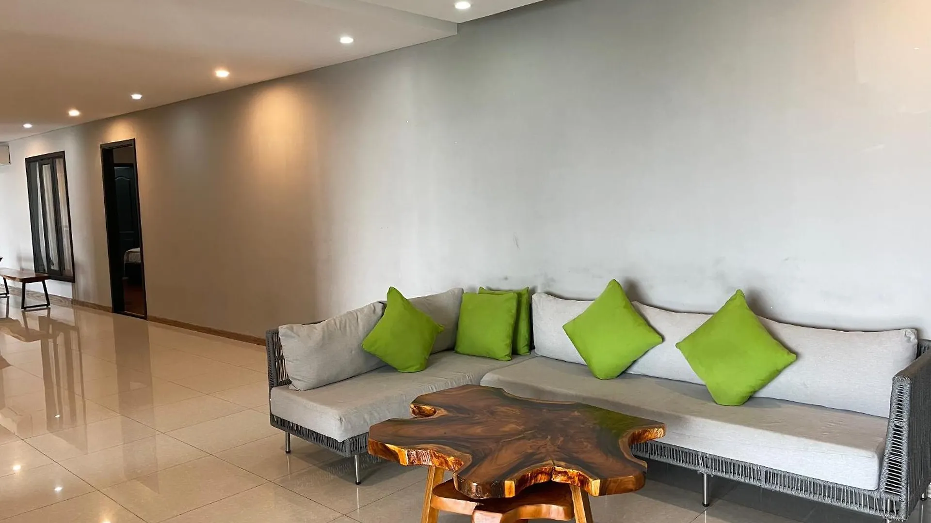 Nice Blue Sea View Apartment In Vung Tau 1601